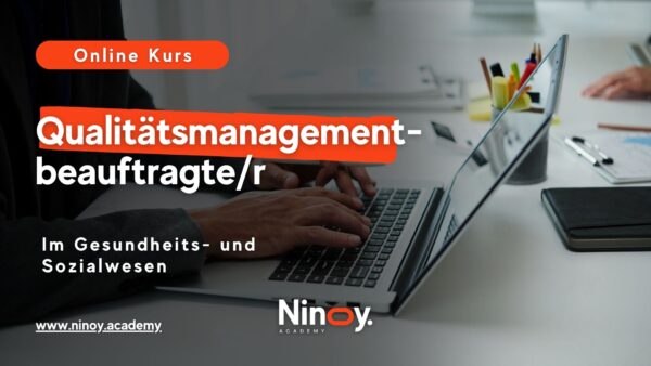 Online-Ausbildung Qualitätsmanagementbeauftragte QMB im Gesundheitswesen Laptop